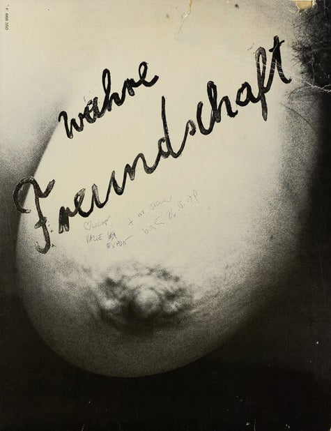 Item #55196 [FEMINIST ART AND VIENNESE ACTIONISM] Wahre Freundschaft [True friendship]. Original vinyl record in pictorial sleeve. &ndash; With two signed, handwritten dedications. Valie Export, Monsti Wiener as well as Michael Schwabe, i e. Ingrid Wiener, music.